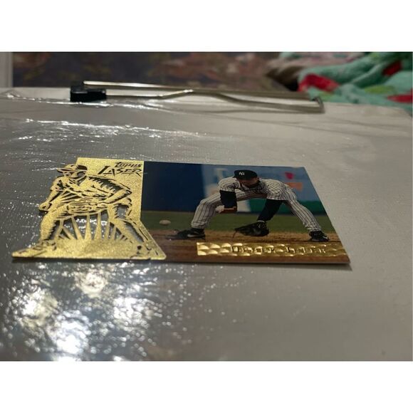 1996 topps laser Derek jeter #82 mint condition/grade - Picture 2 of 3